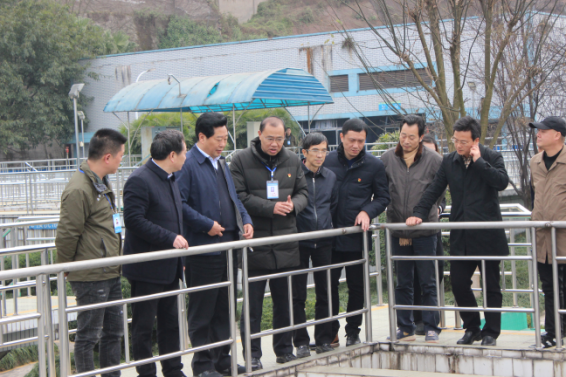 刘中伯书记到四水厂检查春节期间供水保障工作并慰问职工