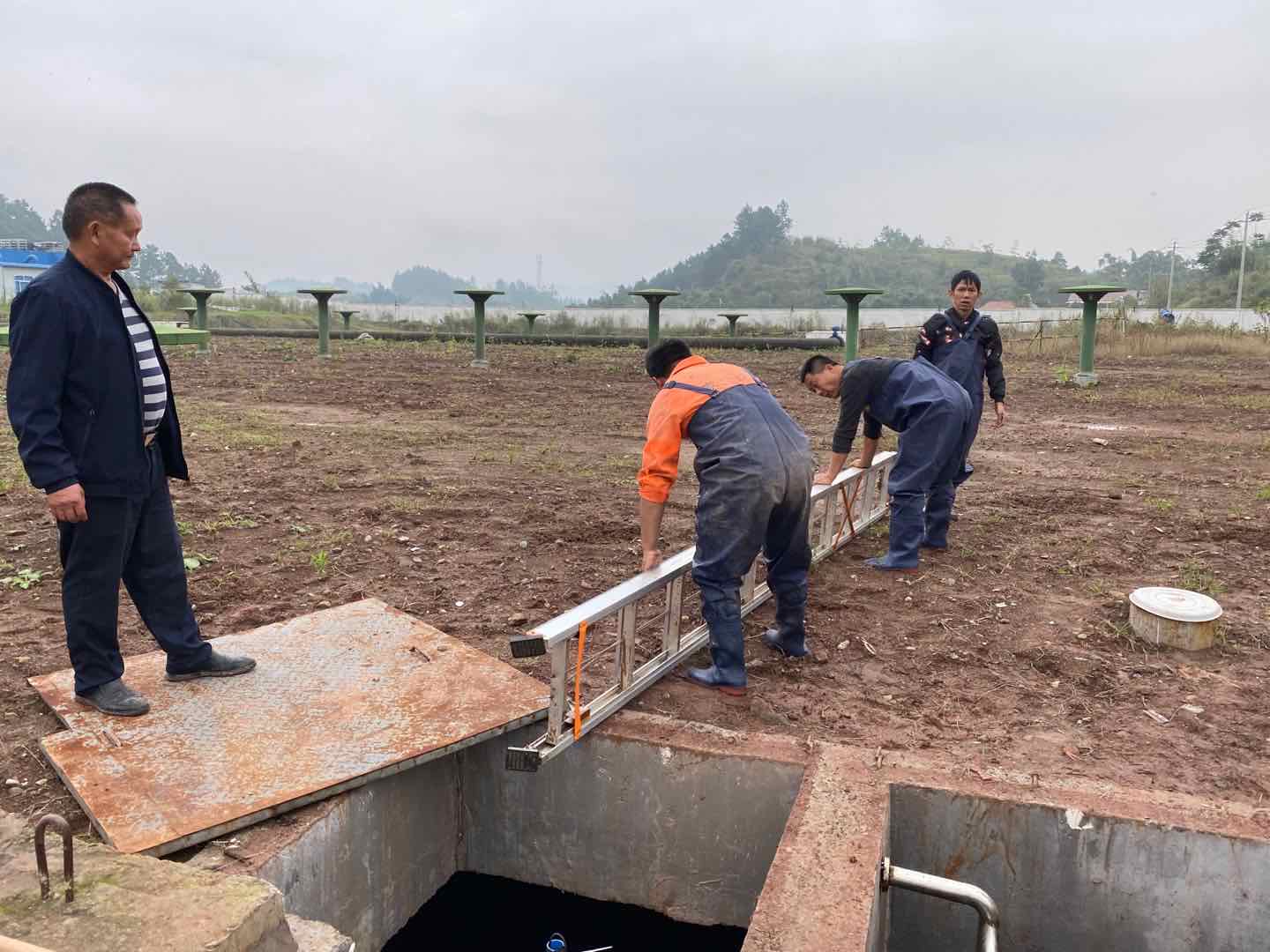 五水厂开展清水池清洗工作 保障水质安全